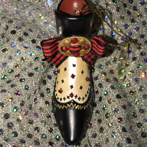 “Scottish Yuletide” Miniature Colletible Shoe - Picture 10 of 16